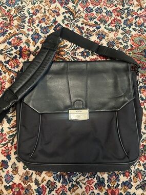 BOSCA ITALIAN LEATHER BALLISTIC NYLON MESSENGER BAG